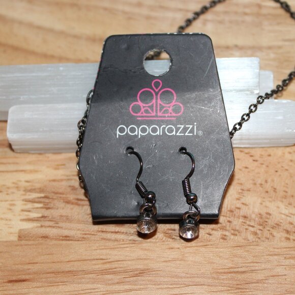 Paparazzi Easy Money Black and Rhinestone Necklace & Earrings Set NWT - Picture 3 of 5